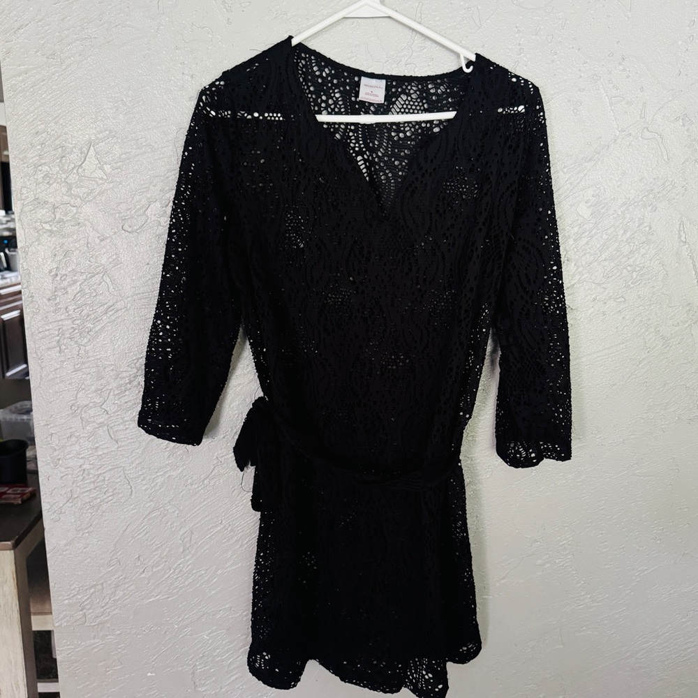 Black swim coverup